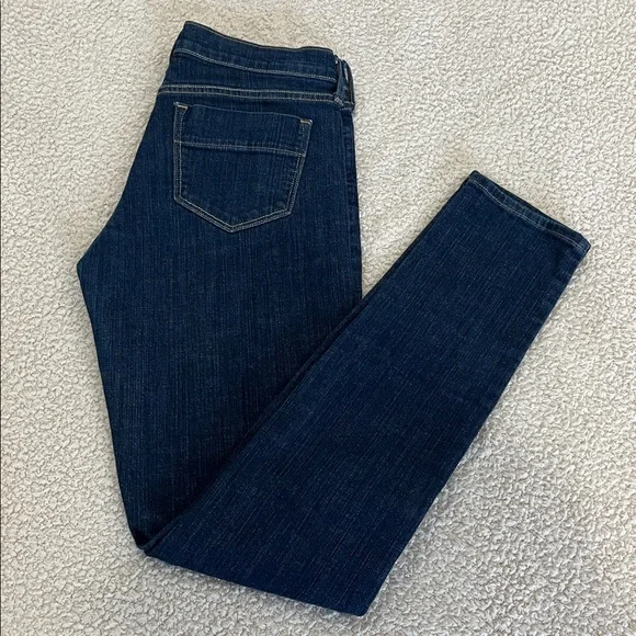 Old Navy Women's SweetHeart Dark Blue Jeans Size 4 Long - Picture 3 of 4